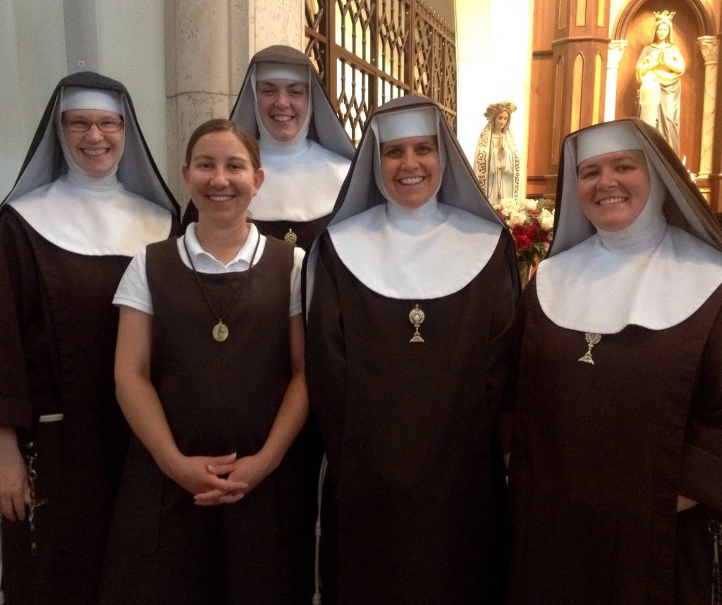 Enter Into The Joy Of The Lord – Desert Nuns